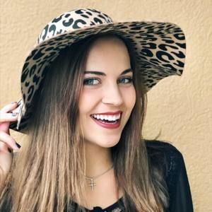 Meet your Posher, Carter